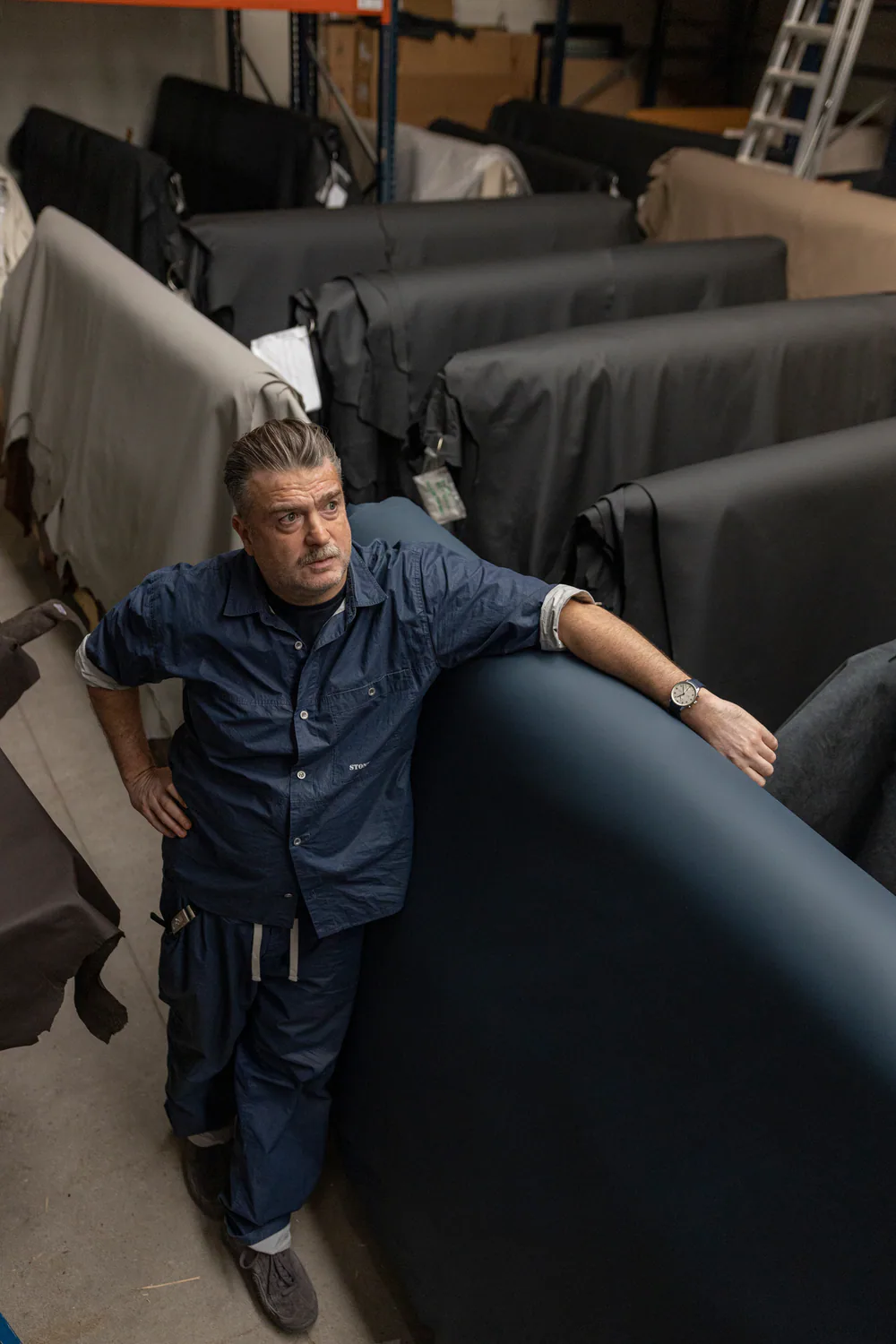 Kravczyk specialist in the leather warehouse
